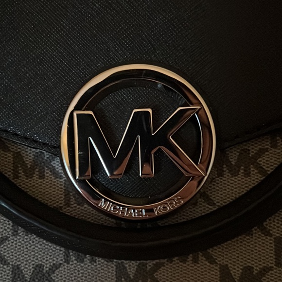 MICHAEL KORS large satchel “Hudson” purse - Picture 5 of 10